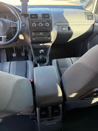 Volkswagen Touran 2012