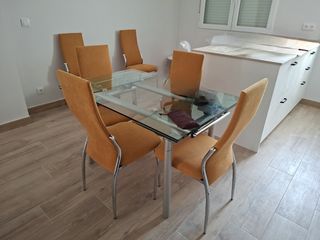 Mesa de cristal, con dos hojas abatibles