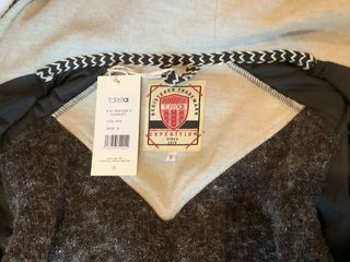 Forro polar nuevo con etiquetas talla pequeña