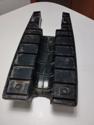 Tapa reposapiés vespino Al.