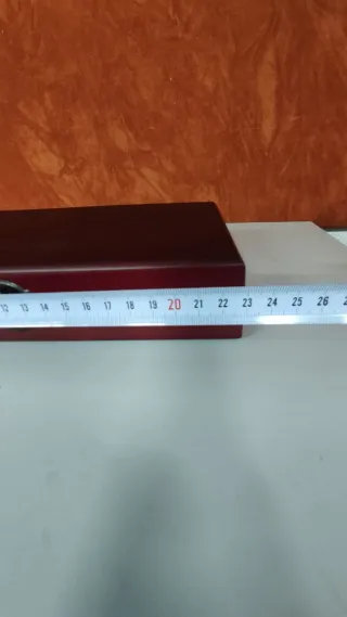 Dos cajas de madera o estuches . Nuevas