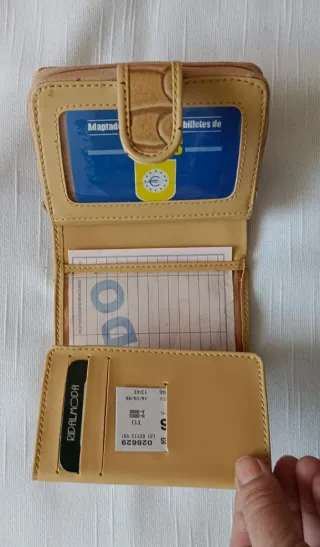 Monedero piel compacto