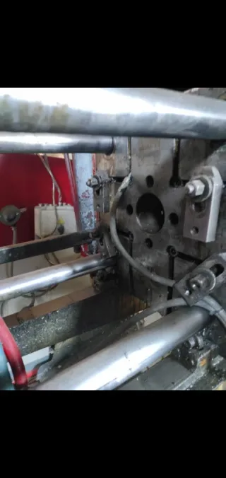 Máquina inyección de zamak