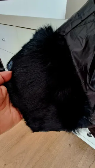 Latouche. Abrigo tipo capa. A estrenar