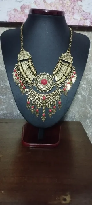 Gargantilla de bisutería