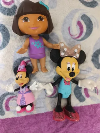 Muñecas Minnie y Dora la exploradora