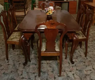 Mesa y 6 sillas antiguas madera maziza