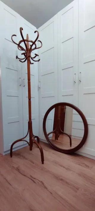 Appendiabiti da terra.