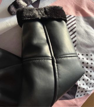 cazadora de cuero negra con pelo, stradivarius