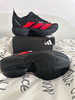 Adidas Adizero Adios Pro 4 negras/rojas – NUEVAS –
