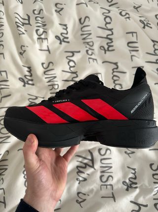Adidas Adizero Adios Pro 4 negras/rojas – NUEVAS –