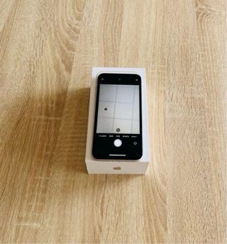 En su caja • apple 11 • 128 GB • blanco