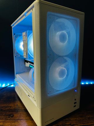 PC Gaming -Ryzen 7 1800x -GTX 1660 SUPER -16GB RAM