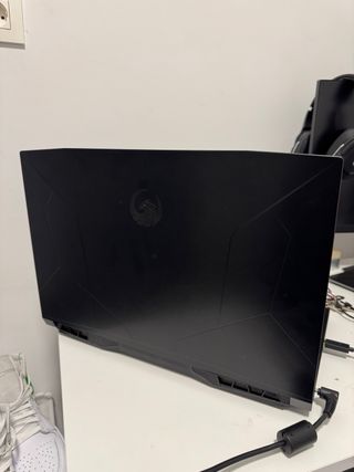 MSI Bravo 17 Ryzen 7 / RTX 4060 / 32GB RAM / 1TB