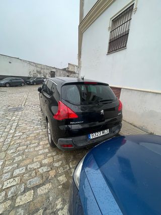 Peugeot 3008 2011
