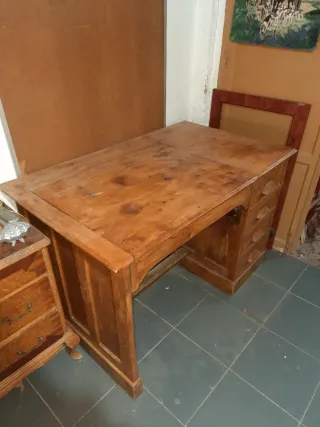 Escritorio argentino antiguo reclinable