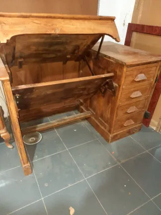 Escritorio argentino antiguo reclinable
