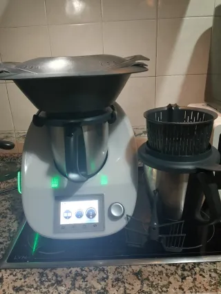 Termomix TM5 Vorwerk 350 euros impecable