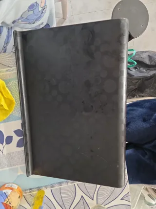 Soporte para alzar el PC Ikea