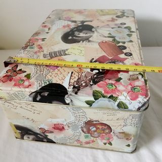 Lata grande estilo antiguo