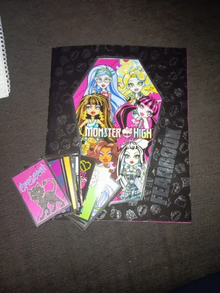 Cromos Monster High Fearbook