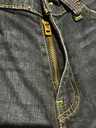 Pantalón Levis 511 hombre azul. Casi nuevos.