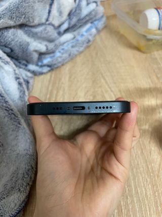 iPhone 13 media noche