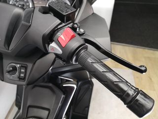 HONDA FORZA 350 2023 9843 kms.