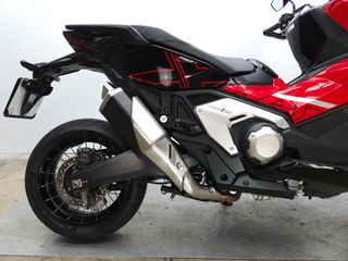 HONDA X-ADV 2024 24225 kms.