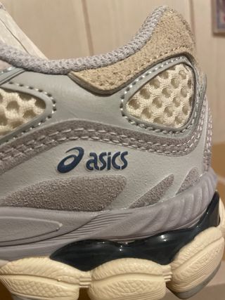 Zapatillas asics ( azul y gris)