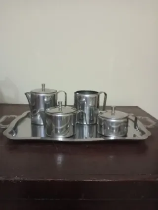 Juego de café y té.