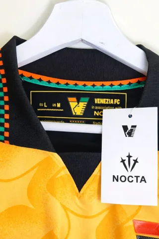 Camiseta Fútbol Venezia Fc 2025/26 Dorada Vintage
