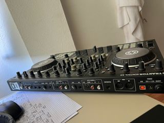 Traktor S4 MK2