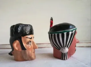 Coppia di statuine degli anni '50/60, in ceramica