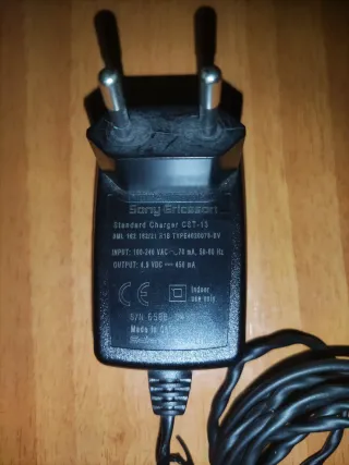 Teléfono móvil vintage Sony Ericsson Modelo T630