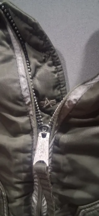 Cazadora alpha industries