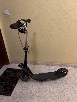 Patinete Decatlón Oxelo 7 en muy buen estado.