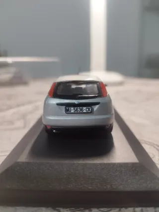 Ford Focus mk1 1/43