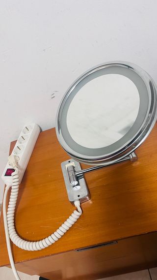 Espejo redondo con luz 