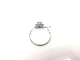 anillo oro 18k con piedra con circonita