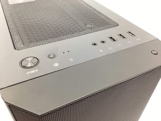 pc sin marca amd ryzen 7 5800x+ nvidia geforce rtx 5060 8gb gddr7+32gb ram+1024ssd