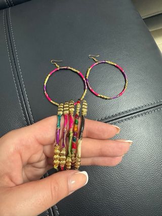 Conjunto 5 pulseras y pendientes