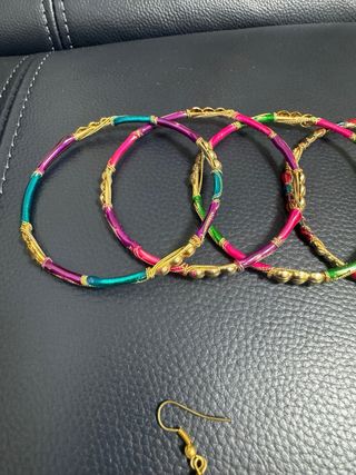 Conjunto 5 pulseras y pendientes
