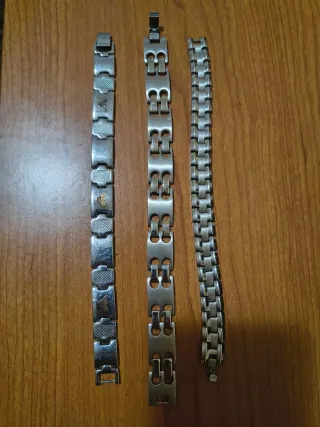 Set de joyería de pulseras y cadenas
