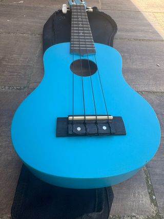 UKELELE
