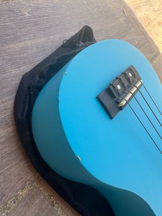 UKELELE