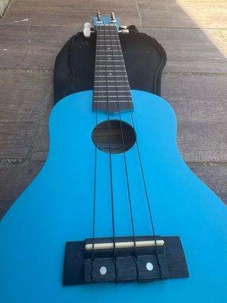 UKELELE