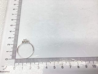 anillo oro 18k con piedra con circonita