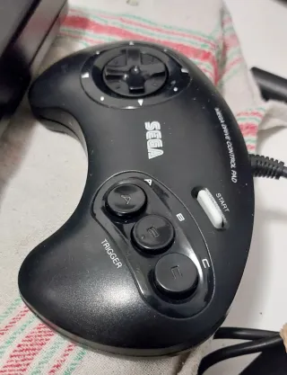 SEGA MEGADRIVE II Caja y Sonic