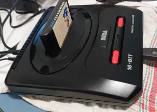 SEGA MEGADRIVE II Caja y Sonic